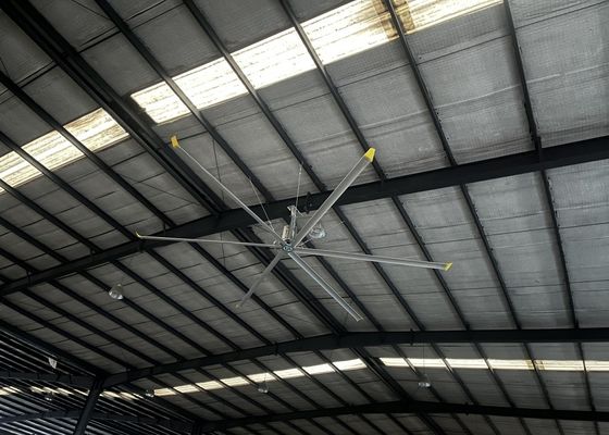 İyi bir fiyat. Alüminyum bıçağı Endüstriyel HVLS Tavan Ventilatörü Depo Çiftliği Egzoz Pmsm Motor Ventilatörü çevrimiçi