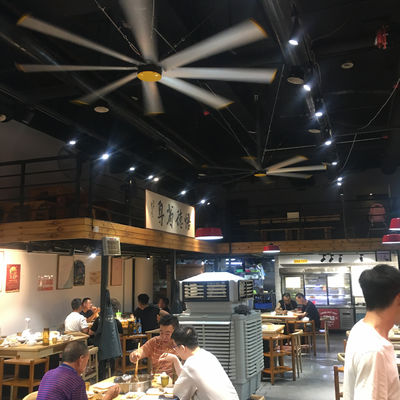 İyi bir fiyat. Al-Mg Alaşım Blades 2.4m 8FT PMSM HVLS Restoran ve Gıda Mahkemesinde Hava Soğutması için Fanlar çevrimiçi