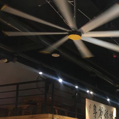 İyi bir fiyat. 380V/220V Voltaj 2.4m 8FT PMSM Motor HVLS Restoran Hava Soğutması için Havalandırma Fanı çevrimiçi